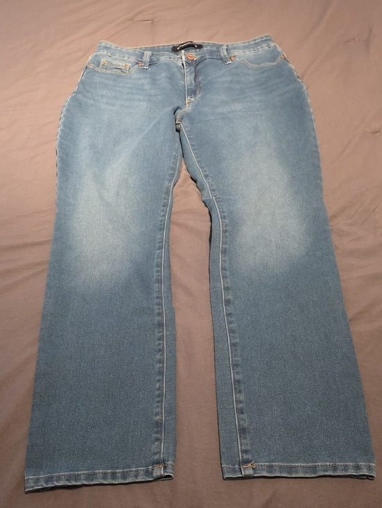 Bandolino Denim - Bandolino Amy Light Blue  Jeans NWOT